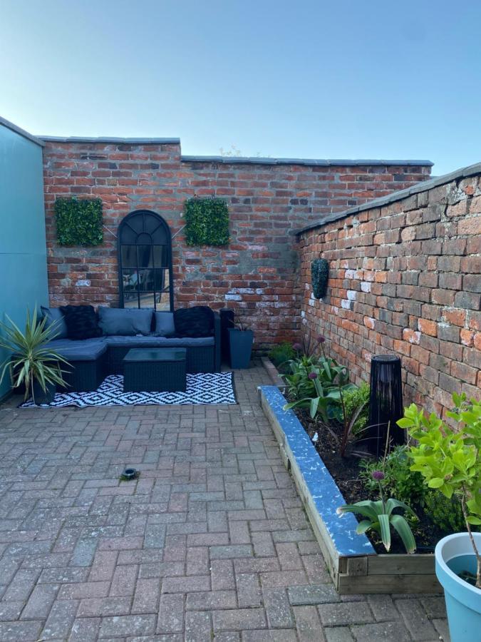 גרנטהאם Luxury Spacious Renovated Townhouse מראה חיצוני תמונה